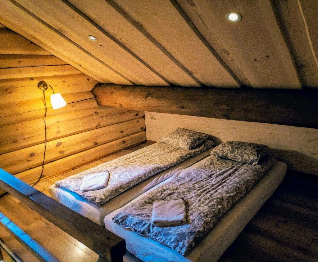 Männi puhkemaja ümbruse avar hooviala