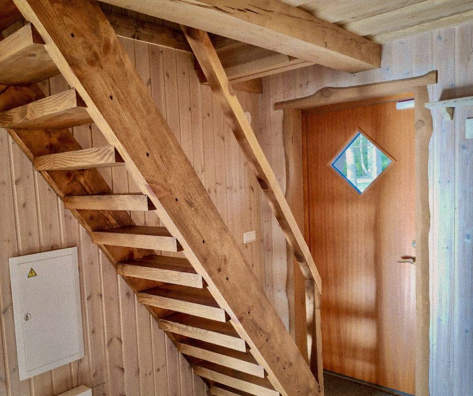 Männi puhkemaja saun kerise ja puitlavaga